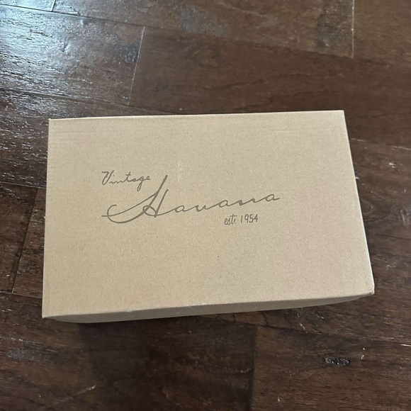 VINTAGE HAVANA-FREE Sneakers-7.5-neon pink pop. Brand new - Picture 2 of 9